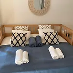 Kekpillango Vendeghaz, Case de vacanță