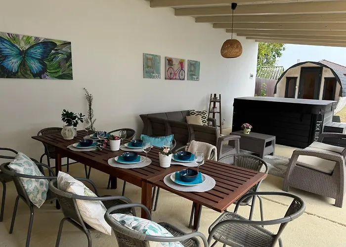 Kekpillango Vendeghaz,