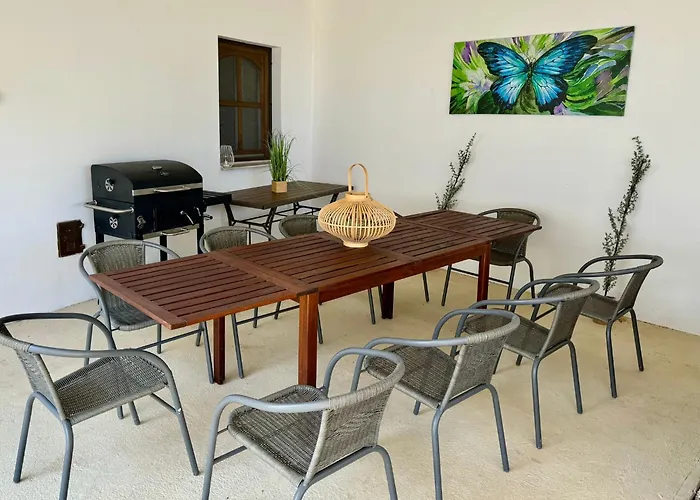 Kekpillango Vendeghaz,