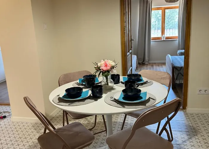 Kekpillango Vendeghaz, * Tiszafüred